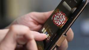 Apple e Google contro il coronavirus. Un sistema per tracciare il virus senza dover scaricare un’app