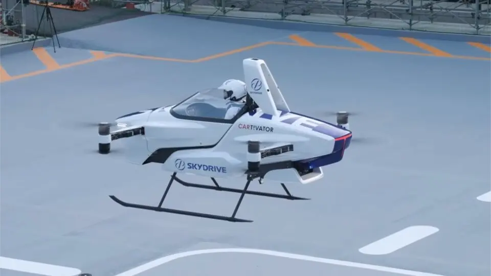 La Skydrive testa la prima automobile volante