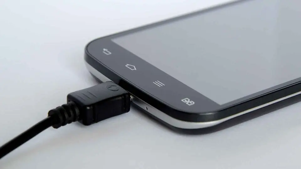 Caricabatterie unico per smartphone, tablet e device