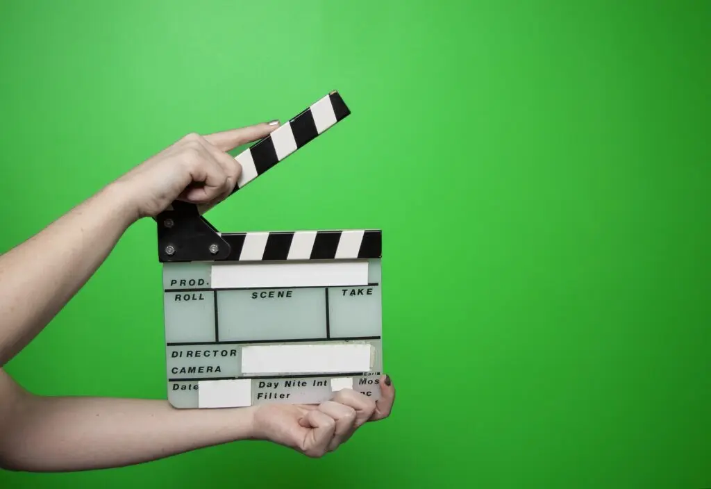 Il green screen viene spesso usato per creare la trasparenza - Adobe After Effects Il green screen viene spesso usato per creare la trasparenza - Adobe After Effects