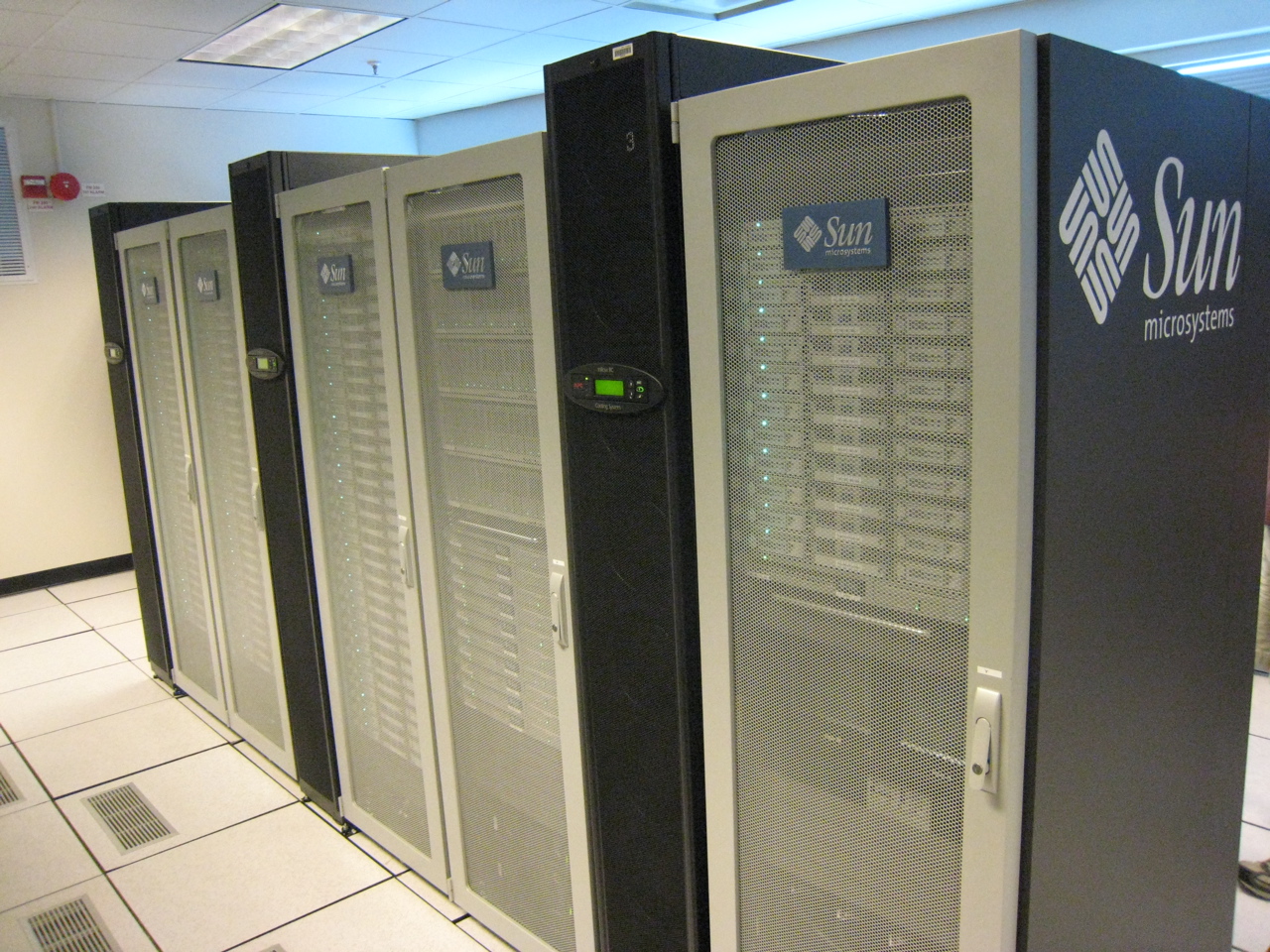 Cos'è un server e a cosa serve? Cosa fa un server? Perché è importante? Cos'è un server e a cosa serve? Cosa fa un server? Perché è importante?