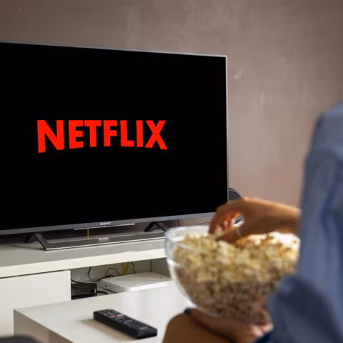 Netflix: addio agli abbonamenti condivisi. Cosa cambierà con le nuove regole