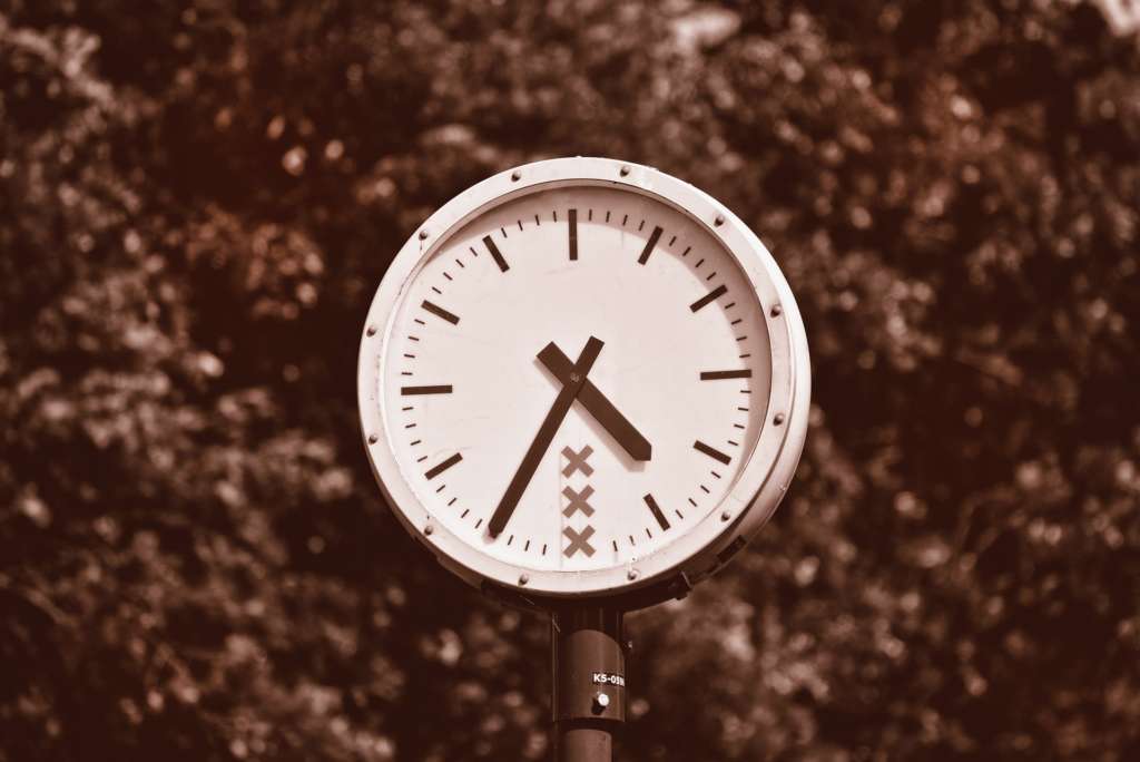 Cambio ora legale 2023 quando e come regolare gli orologi