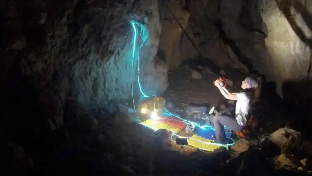 500 giorni sola in una grotta: lo strano esperimento di un’altleta spagnola