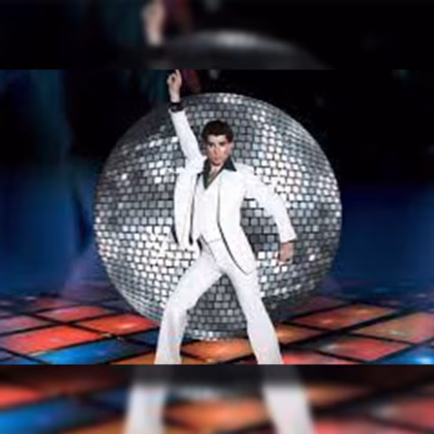 L'abito di John Travolta indossato ne "La Febbre del Sabato Sera" venduto all'asta per una cifra record