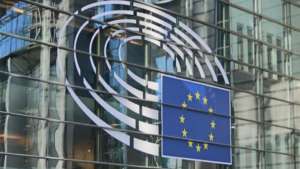 Apple e Microsoft contro l’UE. “Non siamo Gatekeeper