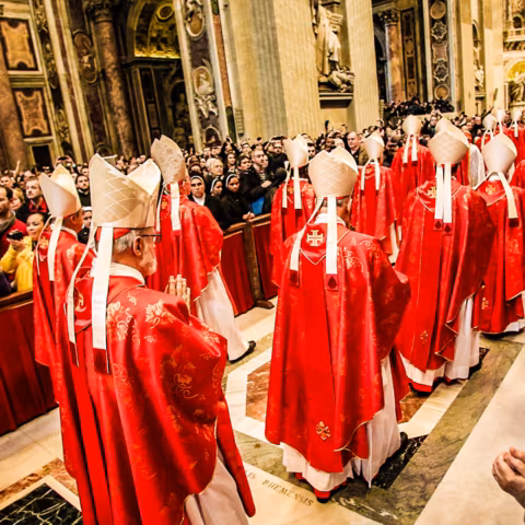 Come funziona il conclave per l'elezione del nuovo Papa nel 2025?