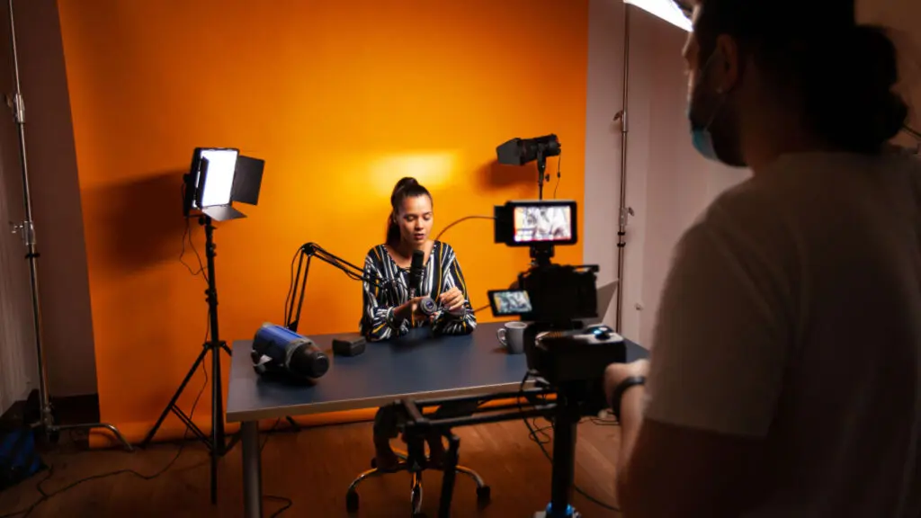 Quanto costa fare streaming video professionale nel 2025: dai creator casalinghi ai grandi eventi.