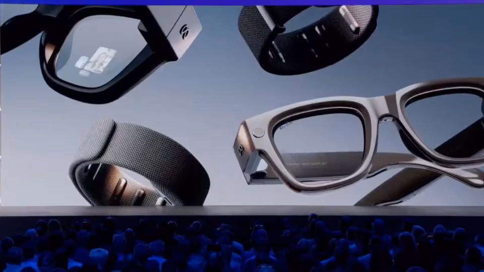 Ray-Ban Meta Display e braccialetto neurale EMG, verso l’AI indossabile